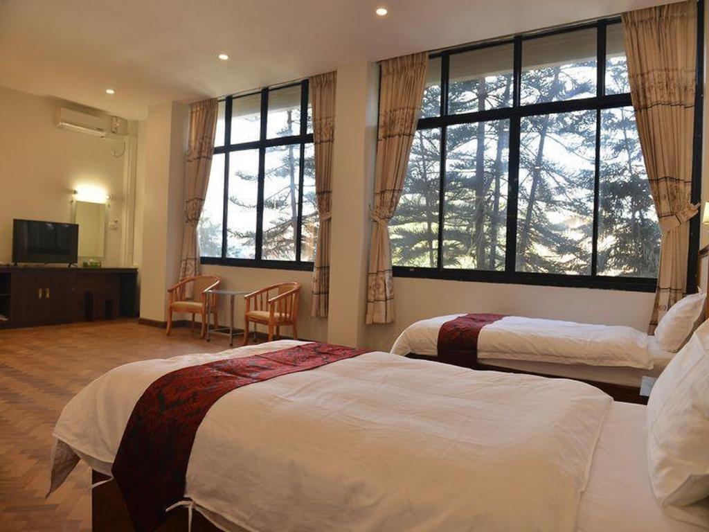 Hotel Myitkyinā Exteriér fotografie