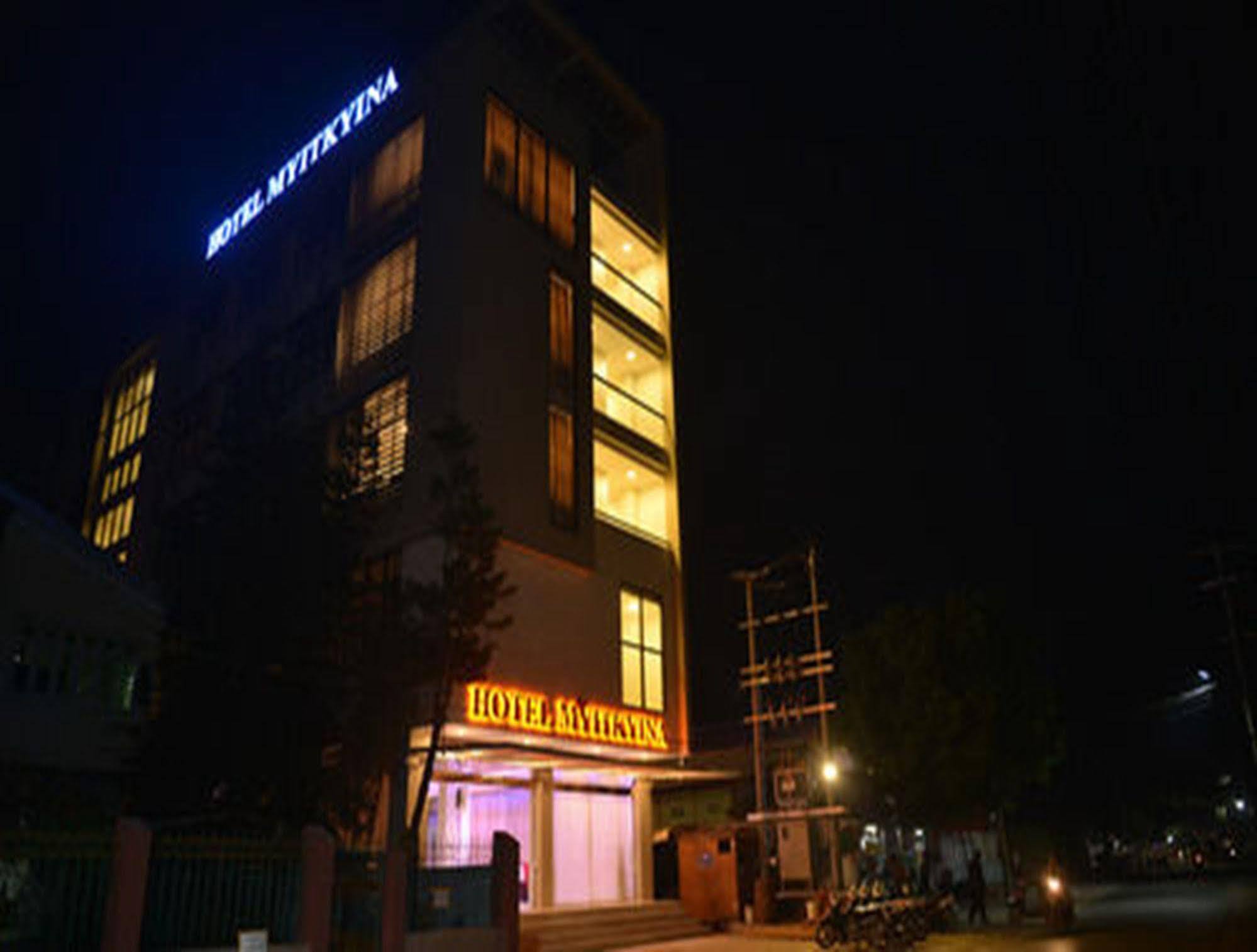 Hotel Myitkyinā Exteriér fotografie
